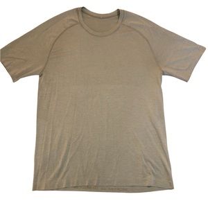 Lululemon Mens tshirt. Green. Size medium